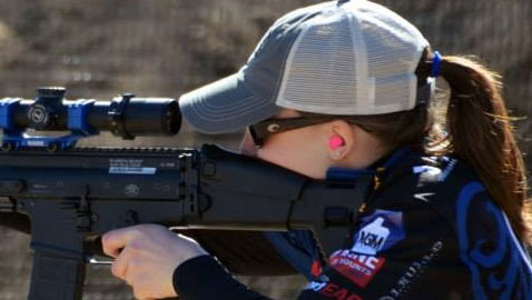 Karla Herdzik competing in the 3 Gun Nation 2014 Ladies Pro Series Qualifier (Image courtesy of Becky Yackley)